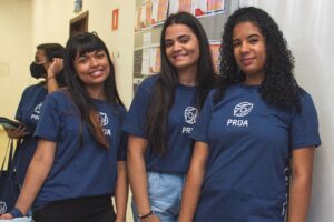 Curso online e gratuito do Instituto PROA ajuda jovens na hora de conseguir o primeiro emprego