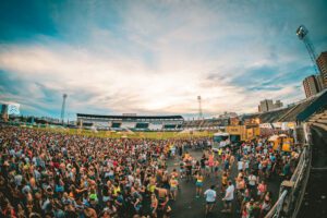 Vai curtir o Bloco Califórnia? Confira a programação dos shows