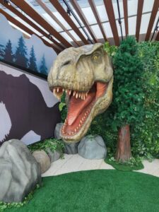 Iguatemi Ribeirão Preto recebe experiência em comemoração aos 30 anos do filme Jurassic Park