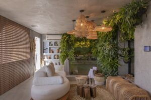 CASACOR Ribeirão Preto recebe a visita da primeira chef de gastronomia indígena reconhecida no Brasil; Kalymaracaya é a inspiração de um dos ambientes da mostra