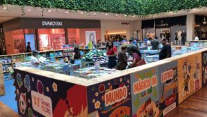 Feira Amigos do Livro está no RibeirãoShopping com mais de 600 títulos e preços a partir de R$ 12,00