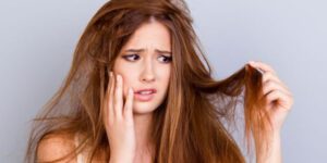 Cobre presente nas tubulações dos chuveiros podem danificar os cabelos