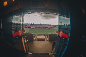 Bar do Zeca Pagodinho presenteia torcedores do Botafogo-SP com ingresso para o camarote no aniversário do clube