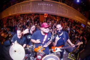 Digão do Raimundos volta a Ribeirão Preto para show com banda Nice Trip no Hard Rock Café Ribeirão Preto