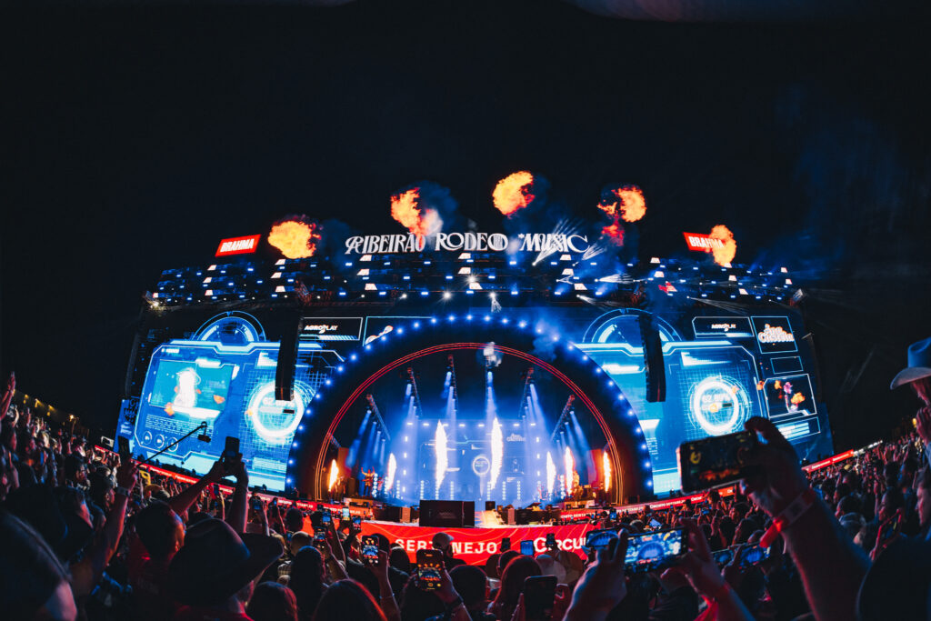 Ribeirão Rodeo Music 2026 começa com shows e provas na arena em Ribeirão Preto