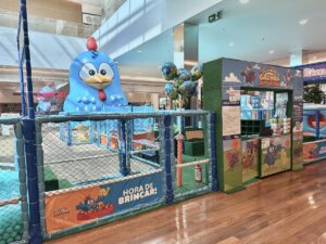 RibeirãoShopping recebe atração temática da Galinha Pintadinha