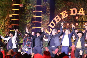 Clube da Viola celebra três décadas de tradição com gravação de DVD inédito