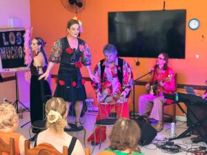 Documentário “Los Muchos – Uma Autobiografia Ficcional” revisita 28 anos de trajetória do grupo