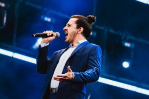 Quarteto e Coral Alma apresentam pocket show com André Luiz no RibeirãoShopping