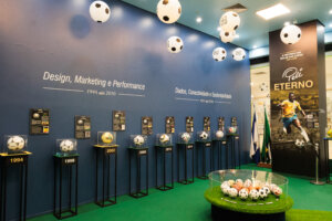 Exposição relembra a história das bolas das Copas