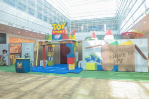 Toy Story, cinema e atrações esportivas movimentam o feriado no RibeirãoShopping