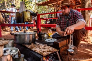 Queima do Alho preserva tradição das comitivas boiadeiras na Festa do Peão de Barretos