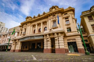 Theatro Pedro II oferece 180 ingressos gratuitos nesta semana