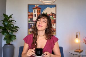 Podcast Rua com Saída compartilha histórias de mulheres e promove acolhimento