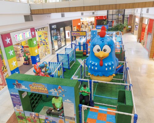 ShoppingSantaÚrsula recebe circuito temático da Galinha Pintadinha