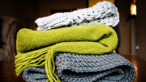 Acirp começa a receber donativos para Campanha do Agasalho