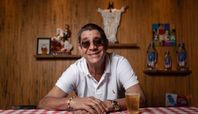 *ARQUIVO* RIO DE JANEIRO, RJ, 16.09.2019 - O cantor Zeca Pagodinho no bar que ele abriu há um ano na Barra da Tijuca, no Rio de Janeiro. (Foto: Zô Guimarães/Folhapress)