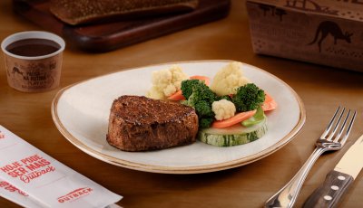 Outback presenteia fãs com sua famosa faca para steaks
