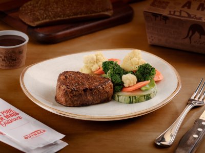 Outback presenteia fãs com sua famosa faca para steaks