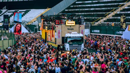 Bloco Califórnia arrecada cerca de cinco toneladas de alimentos para o Fundo Social de Solidariedade de Ribeirão Preto