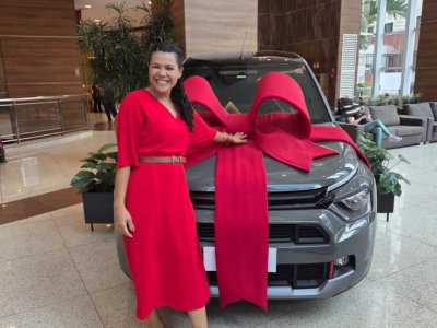 Cliente de Ribeirão ganha SUV em campanha de Natal do shopping