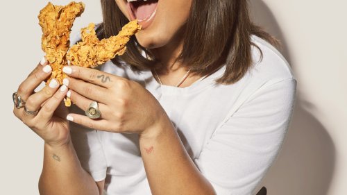 Aussie se consolida com imponência e apresenta campanha bem-humorada e cheia de ousadia com a personagem Blogueirinha