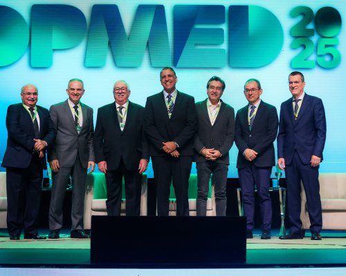 OPMED 2025 reúne mais de 800 congressistas e abre debates sobre inovação, auditoria e futuro da saúde