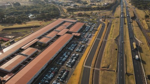 Decoração ‘Fábula dos Sonhos’ marca abertura da temporada de Natal no Santa Maria Outlet