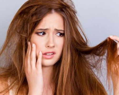 Cobre presente nas tubulações dos chuveiros podem danificar os cabelos