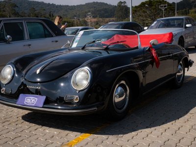Carros antigos especiais movimentam R$ 32 bilhões no Brasil e impulsionam leilões especializados