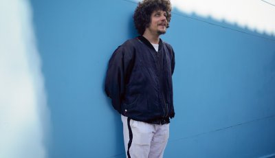 A Música Brasileira Vive traz Chico Chico ao palco histórico do Theatro Pedro II