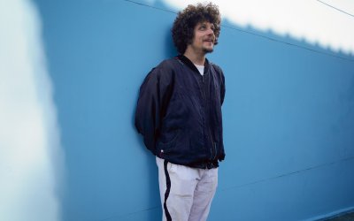 A Música Brasileira Vive traz Chico Chico ao palco histórico do Theatro Pedro II