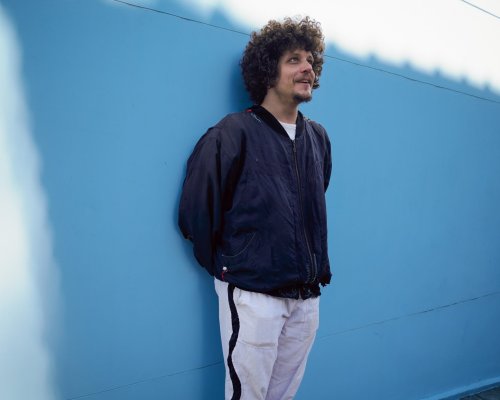 A Música Brasileira Vive traz Chico Chico ao palco histórico do Theatro Pedro II