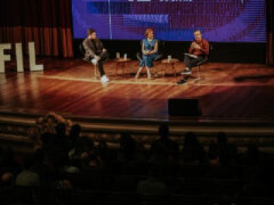“Comunicação é encontrar-se com o outro”, pontuou Milton Jung em conferência na 24ª FIL