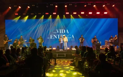 João Naves, presidente da Rodonaves, grava álbum com cantores sertanejos  