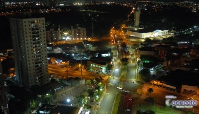 Conecta celebra 50 mil pontos de luz modernizados e redução do tempo de espera dos chamados de manutenção