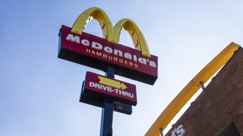 McDonald’s abre 420 vagas afirmativas para pessoas com deficiência ou neurodivergentes em todo o Brasil