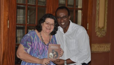 Lançamento do livro “Histórias Usurpadas”, do escritor André Luiz da Silva