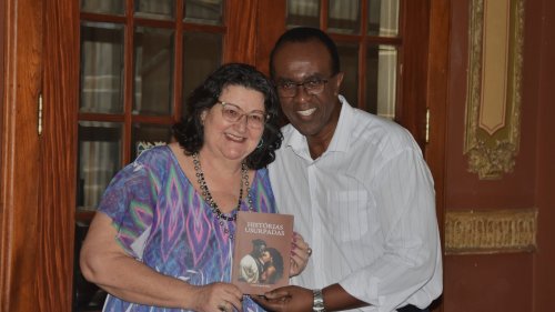 Lançamento do livro “Histórias Usurpadas”, do escritor André Luiz da Silva