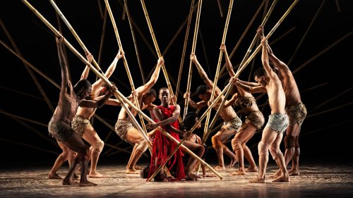 COMPANHIA DE DANÇA DEBORAH COLKER “SAGRAÇÃO”