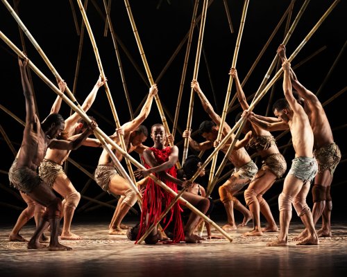 COMPANHIA DE DANÇA DEBORAH COLKER “SAGRAÇÃO”