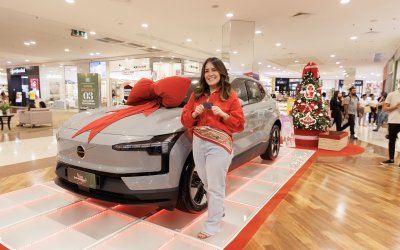 Moradores de Ribeirão Preto são contemplados em campanha de Natal do RibeirãoShopping e irão levar para casa um Volvo EX30 Core elétrico