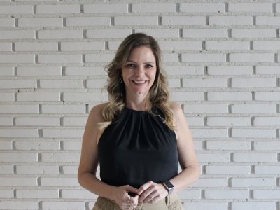Empresária formada em Ribeirão Preto recebe condecoração do Prêmio Nobel de Paz