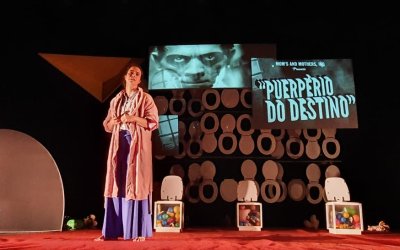 Miá Mello chega  com o espetáculo Mãe Fora da Caixa