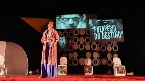 Miá Mello chega  com o espetáculo Mãe Fora da Caixa