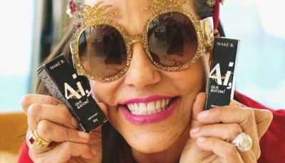 Do meme ao batom: o Boticário anuncia collab inédita entre Narcisa Tamborindeguy e Make B., após pedidos da socialite e de sua fanbase