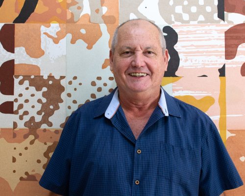 Exposição gratuita em Ribeirão Preto destaca a arte e poesia de Gastão Debreix