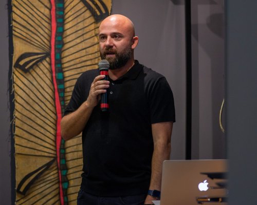 Happy hour da Evolve Acabamentos é um sucesso na noite da terça-feira