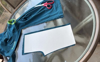 Projeto social transforma uniformes usados em roupas infantis para doação