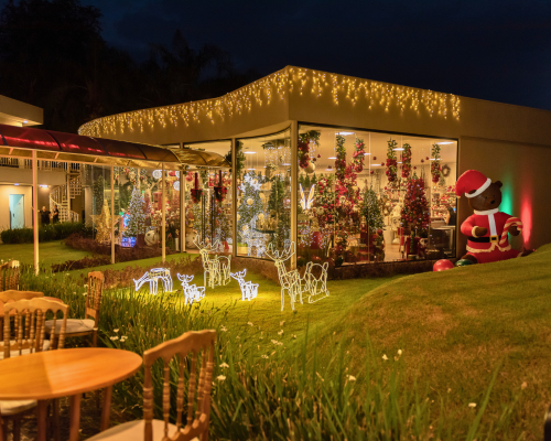 Carreata MINI marca chegada do Papai Noel à Utilitá Casa & Design em Ribeirão Preto